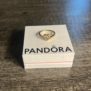 Brand new Pandora ring